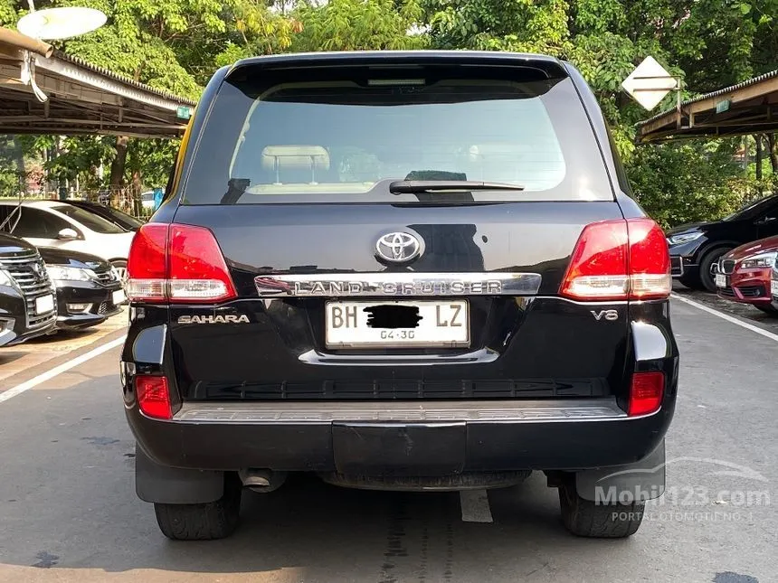 2010 Toyota Land Cruiser 200 Standard spec SUV