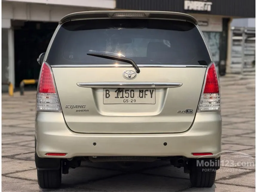 2010 Toyota Kijang Innova G MPV
