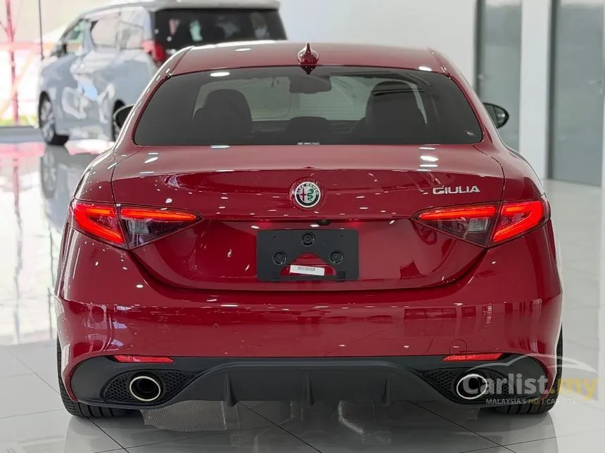 2021 Alfa Romeo Giulia Veloce Sedan