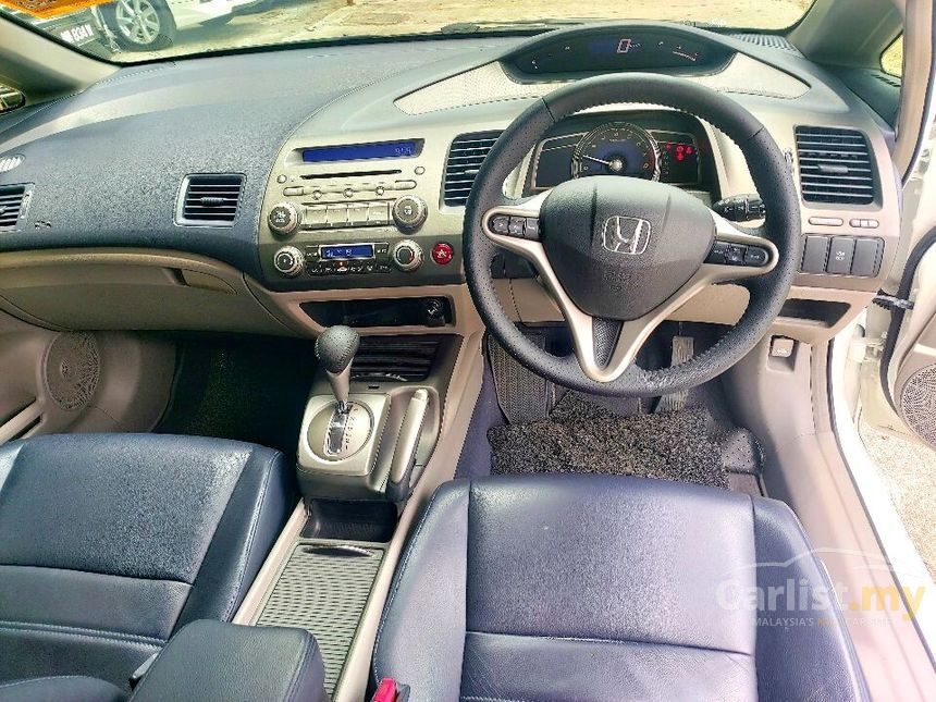 Honda Civic 2011 S-L i-VTEC 1.8 in Johor Automatic Sedan White for 
