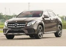 2017 Mercedes-Benz GLA200 1.6 AMG Line SUV Panoramic Irit dan Compact Nyaman untuk Pacaran Garansi Mesin Transmisi 1 Tahun