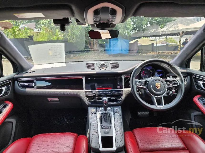 2020 Porsche Macan Turbo SUV