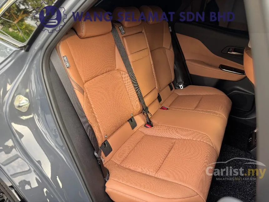 2024 Toyota Crown Sport Z PHEV SUV