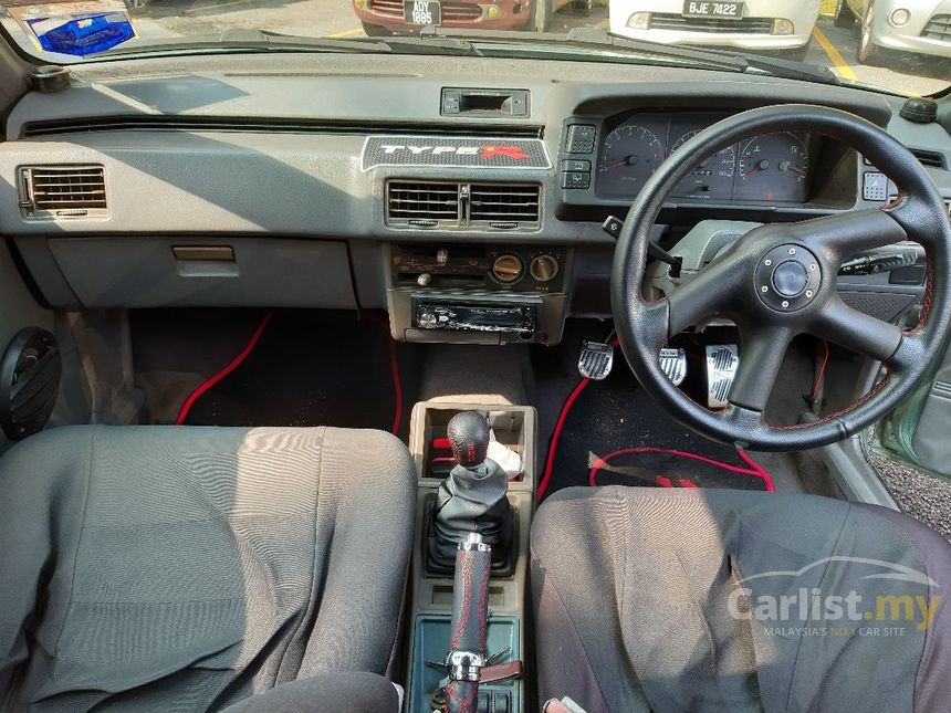 2002 Proton Saga Iswara S Hatchback