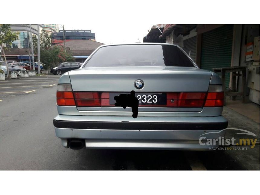 1990 BMW 525i Sedan