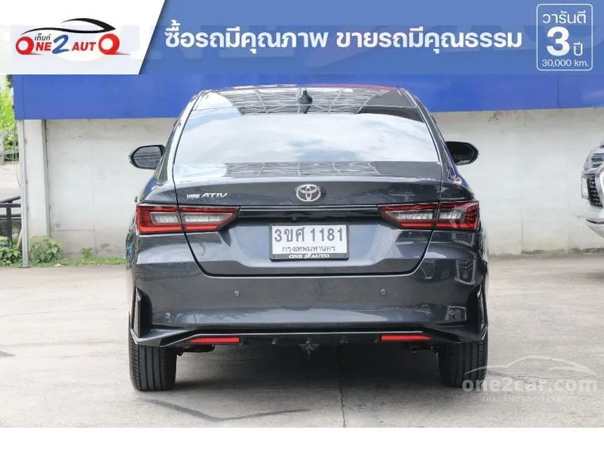 2023 Toyota Yaris Ativ Premium Sedan