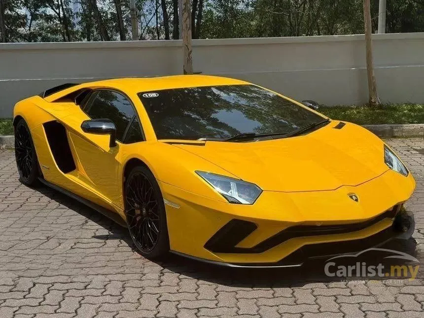 2017 Lamborghini Aventador S Coupe