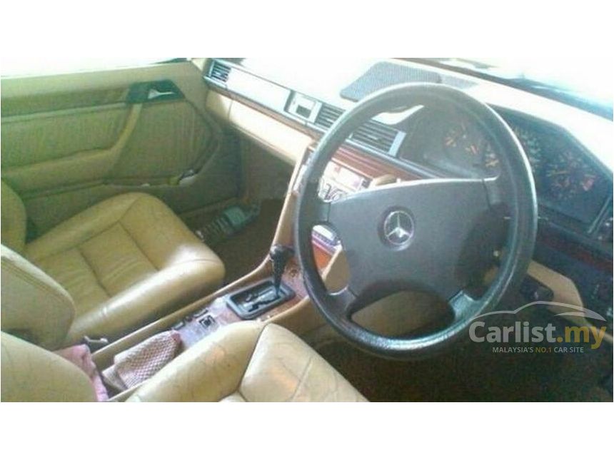 1993 Mercedes-Benz E230 Masterpiece Sedan