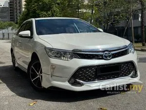 2015 Toyota Camry 2.5 Hybrid Sedan