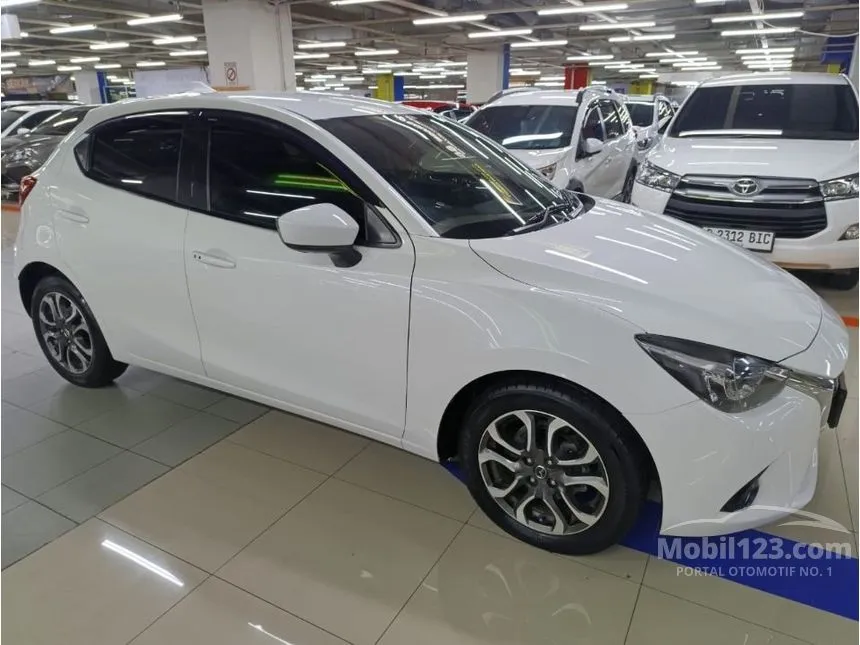 Jual Mobil Mazda 2 2016 GT 1.5 di DKI Jakarta Automatic Hatchback Putih Rp 159.000.000