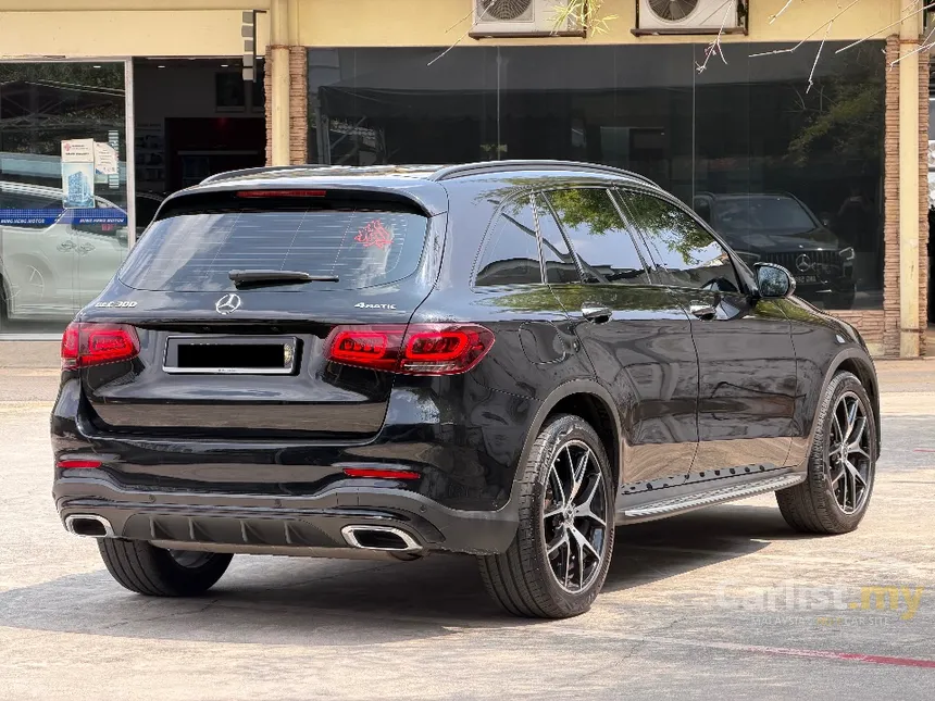 2021 Mercedes-Benz GLC300 4MATIC AMG Line SUV