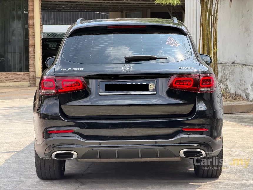 2021 Mercedes-Benz GLC300 4MATIC AMG Line SUV