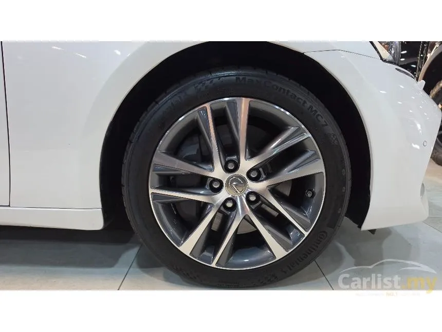 2018 Lexus IS 300 Premium Sedan