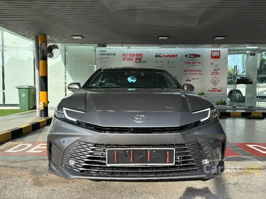 2026 Toyota Camry V Sedan