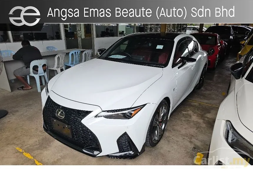 2021 Lexus IS 300 Luxury Sedan