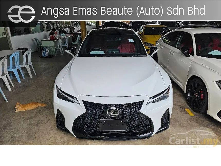 2021 Lexus IS 300 Luxury Sedan
