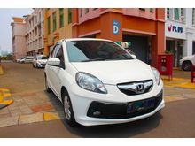 Honda Brio 1.2 Satya E 2015 Putih metalik Pajak panjang Sep 2020
