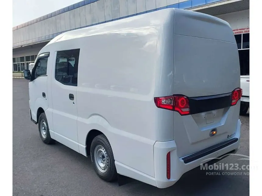 2025 Isuzu Traga Blindvan Van