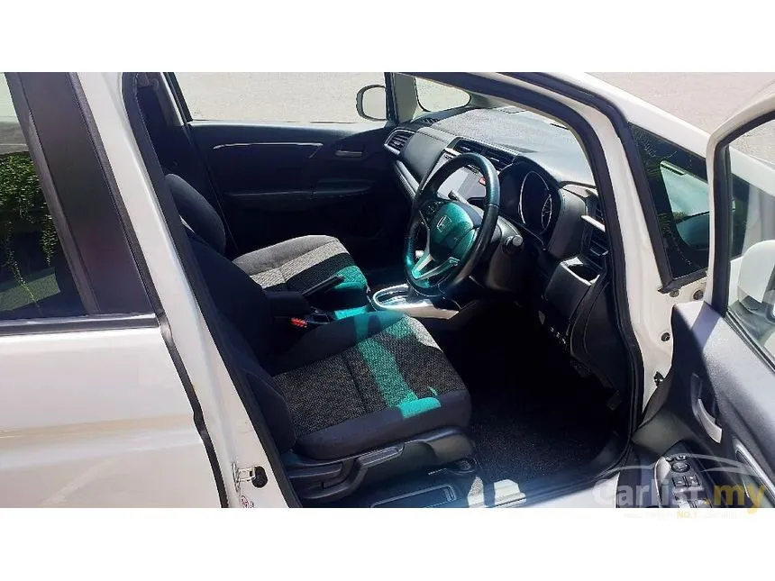 2017 Honda Jazz V i-VTEC Hatchback