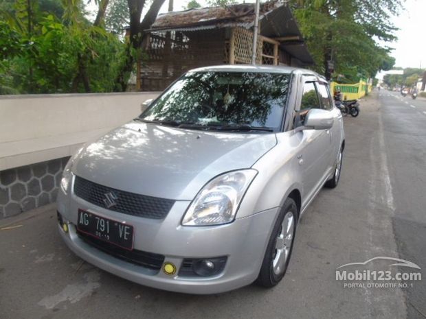 Suzuki Swift GT2 Mobil bekas dijual di Indonesia - Dari 24 