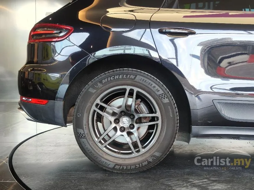 2015 Porsche Macan SUV