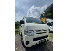 2015 Toyota Hiace 2.5 Window Van Van