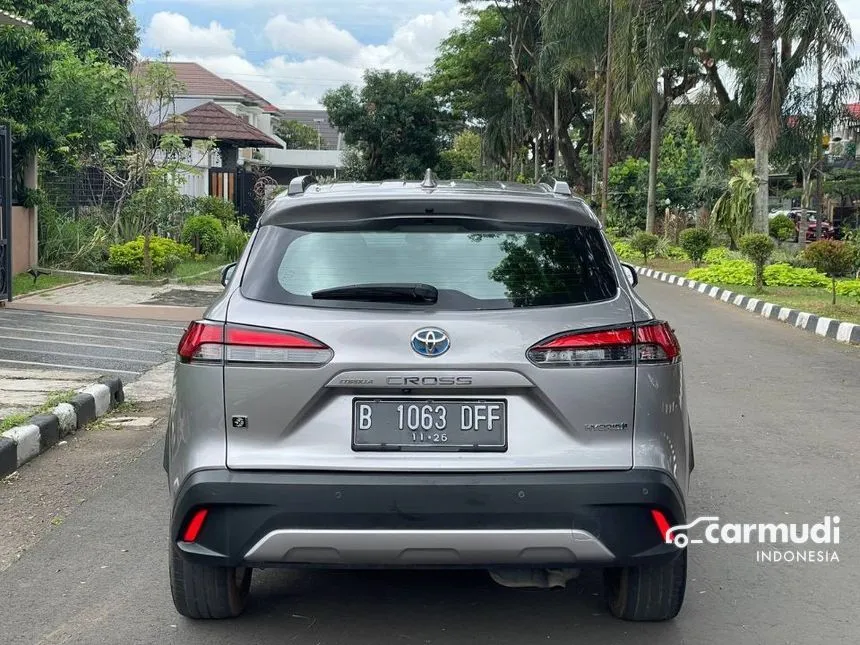 2021 Toyota Corolla Cross Hybrid SUV