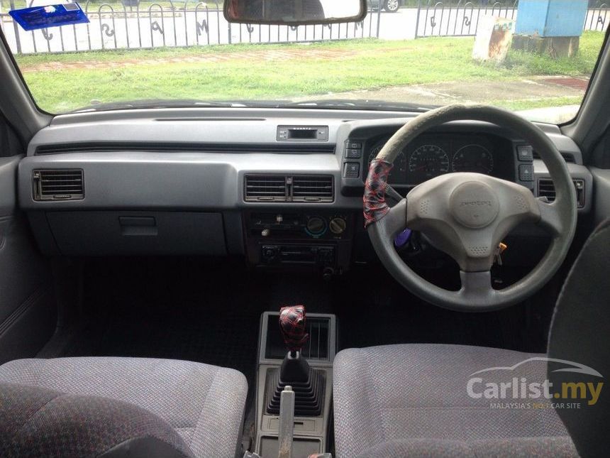 2000 Proton Saga Iswara S Hatchback