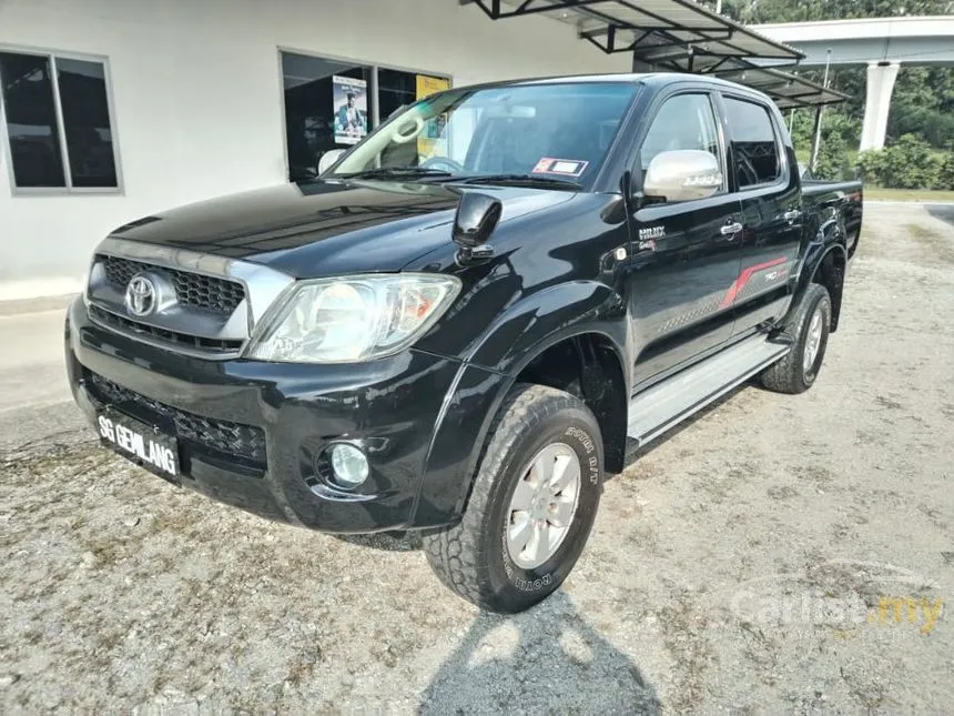 2010 Toyota Hilux G Dual Cab Pickup Truck