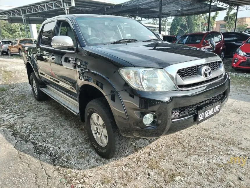 2010 Toyota Hilux G Dual Cab Pickup Truck