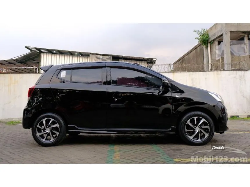 2019 Daihatsu Ayla R Hatchback