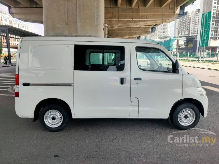 2018 Daihatsu Gran Max Semi Panel Van