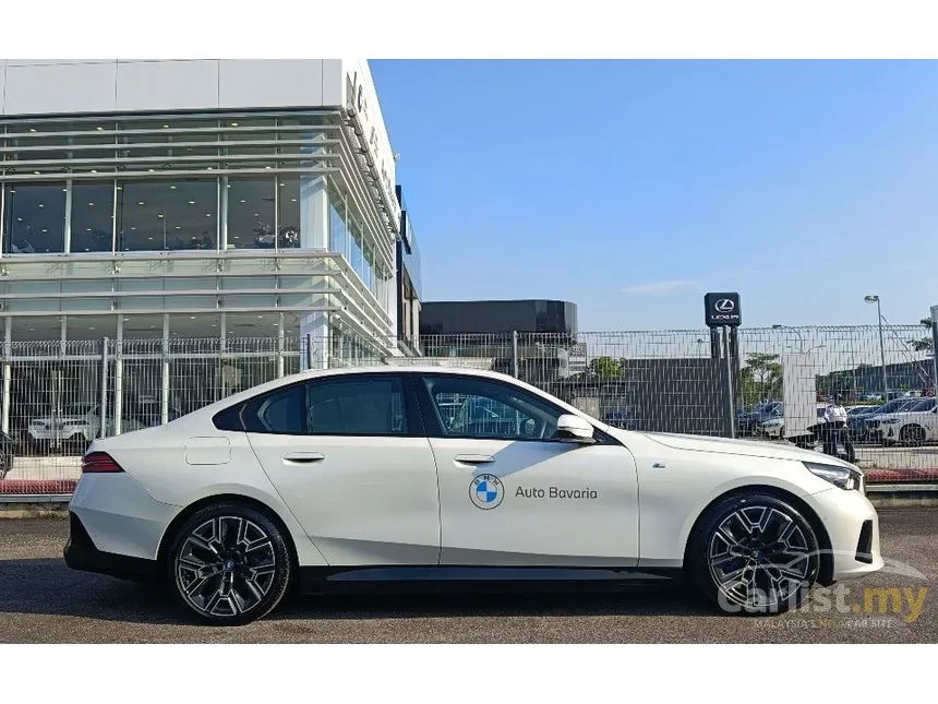2024 BMW i5 eDrive40 M Sport Sedan