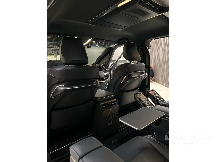 2024 Lexus LM 350h 7 Seater MPV