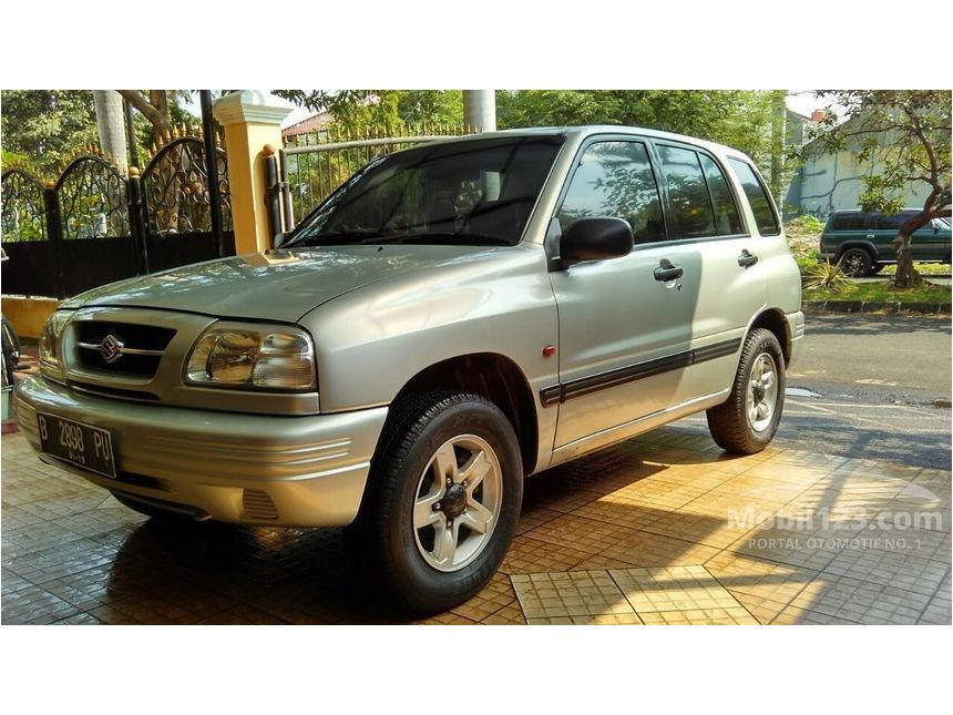 2003 Suzuki Escudo SUV