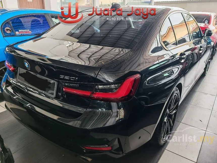 2022 BMW 320i Sport Sedan