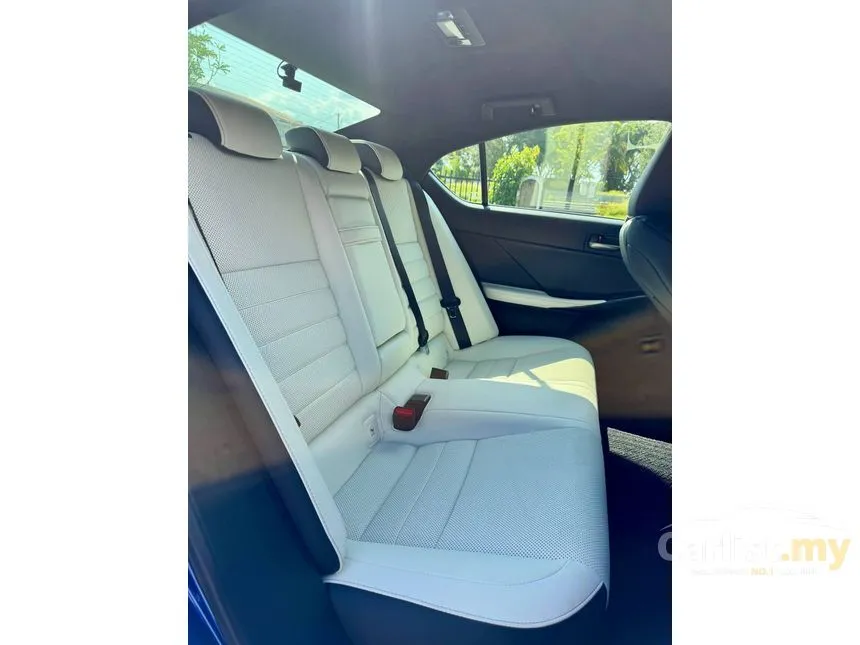 2021 Lexus IS 300 F Sport Sedan