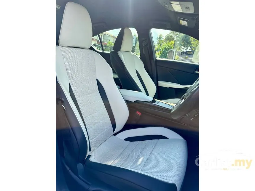 2021 Lexus IS 300 F Sport Sedan