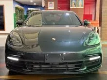 2020 Porsche Panamera 4 10-Years EDI - GRED/AA