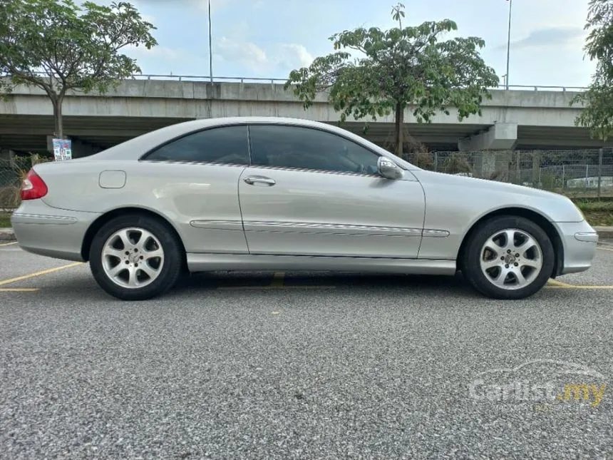 2003 Mercedes-Benz CLK240 Coupe