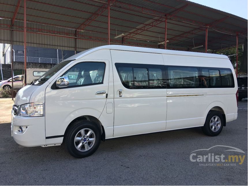 toyota 18 seater van