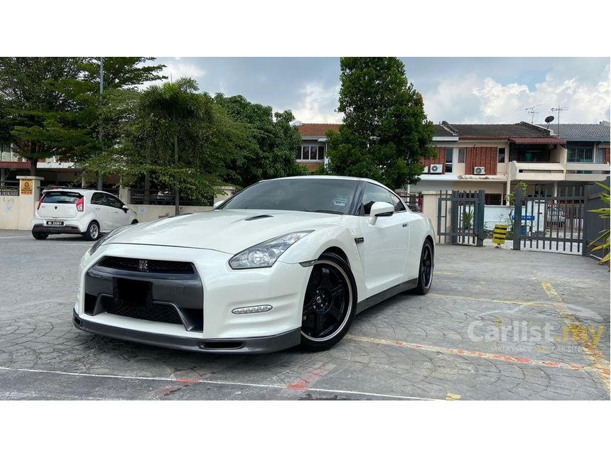 Nissan Gt R 11 Specv 3 8 In Kuala Lumpur Automatic Coupe White For Rm 370 000 Carlist My