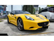 2013 Ferrari California 4.3 Convertible, Yellow seatbelts, Yellow seat stitching, Carbon door handle, Carbon fuel cap, New paint, 20 inch rim