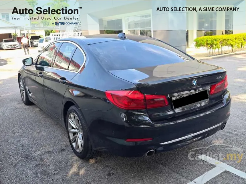 2020 BMW 520i Luxury Sedan