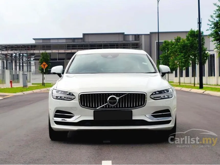 2019 Volvo S90 T8 Inscription Plus Sedan