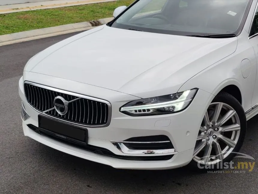 2019 Volvo S90 T8 Inscription Plus Sedan