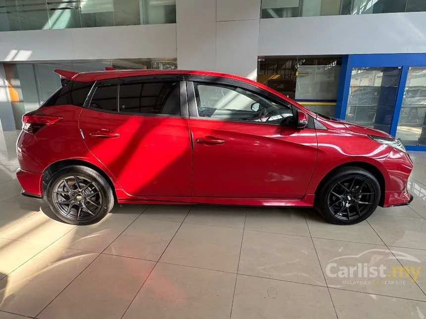2021 Toyota Yaris E Hatchback