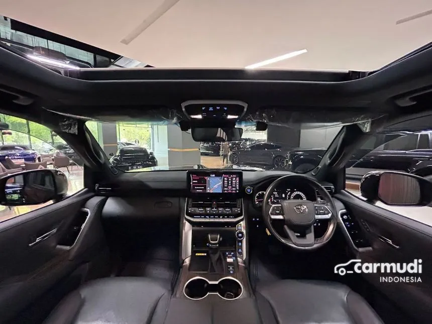 2023 Toyota Land Cruiser 300 VX-R (Premium Colour) SUV