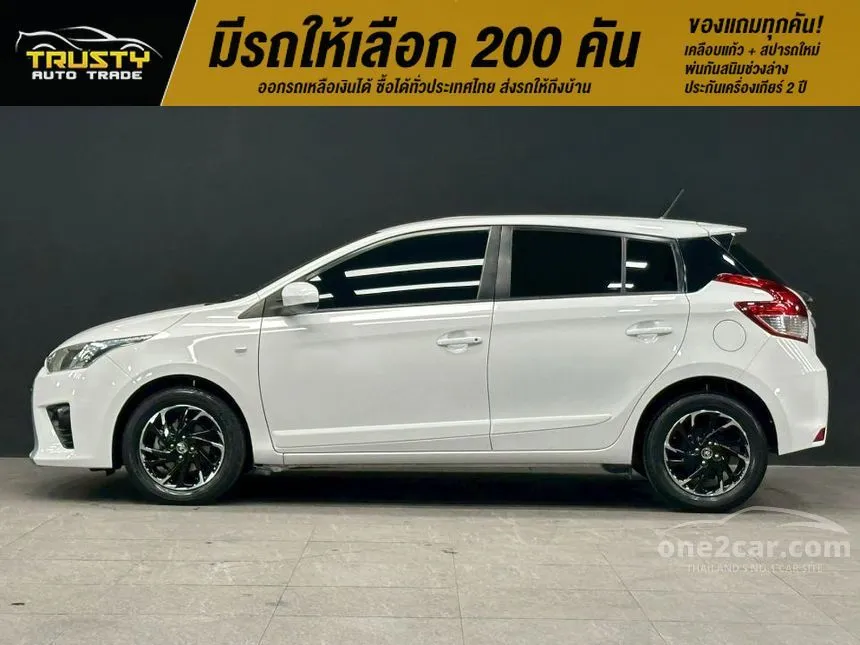 2013 Toyota YARIS E Hatchback