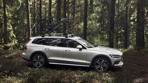 All-New Volvo V60 Cross Country Goes From The Suburbs To The Skogen